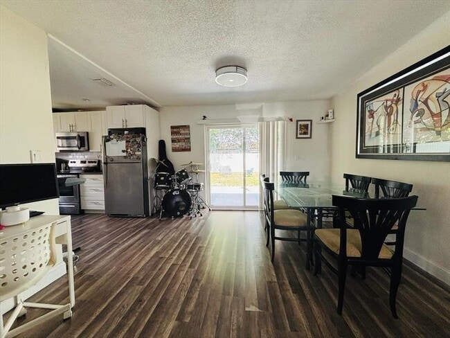 Photo - 426 SW 79th Terrace