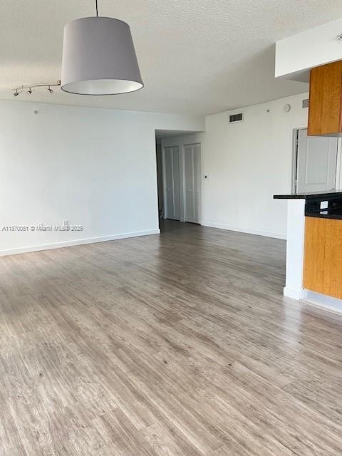 Photo - 601 NE 23rd St Unidad 1003