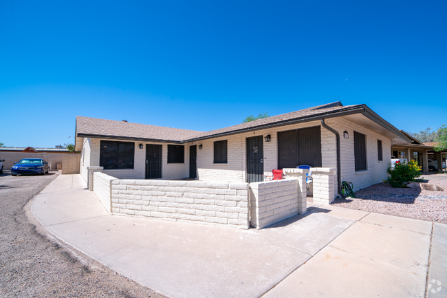 Building Photo - 4519 E Contessa St Unit 2 Rental