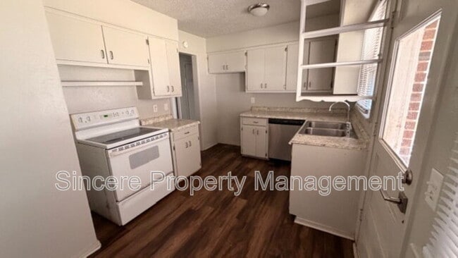 Photo - 1425 N Sterling Ave