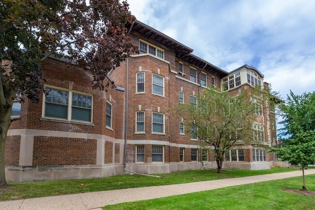 Exterior del edificio - 5100 S. Ellis Avenue