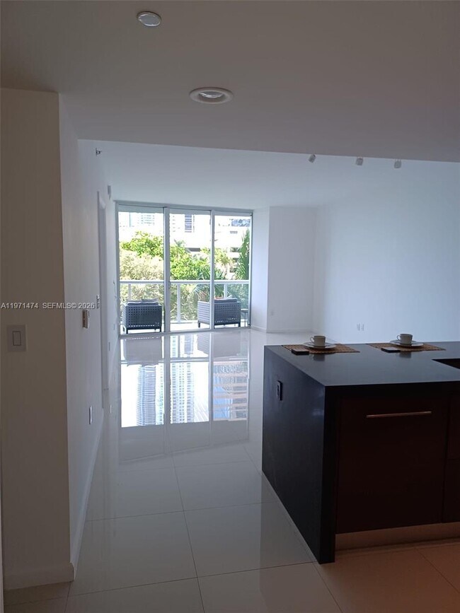 Photo - 495 Brickell Ave Unidad 509