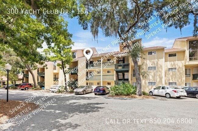 Photo - 300 Yacht Club Dr