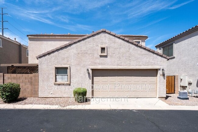 Photo - 2721 E Bart St