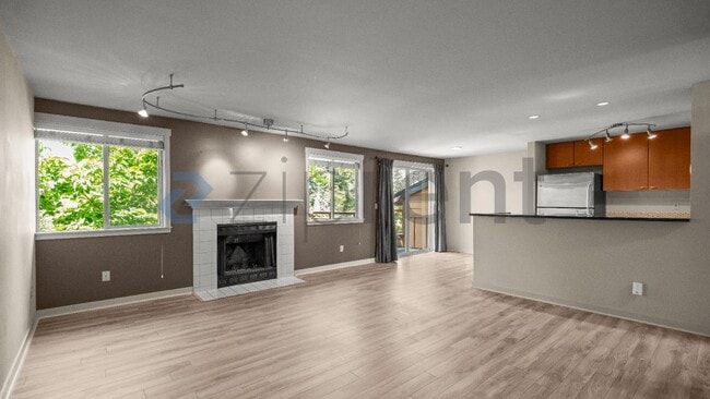 Building Photo - Unit A302
