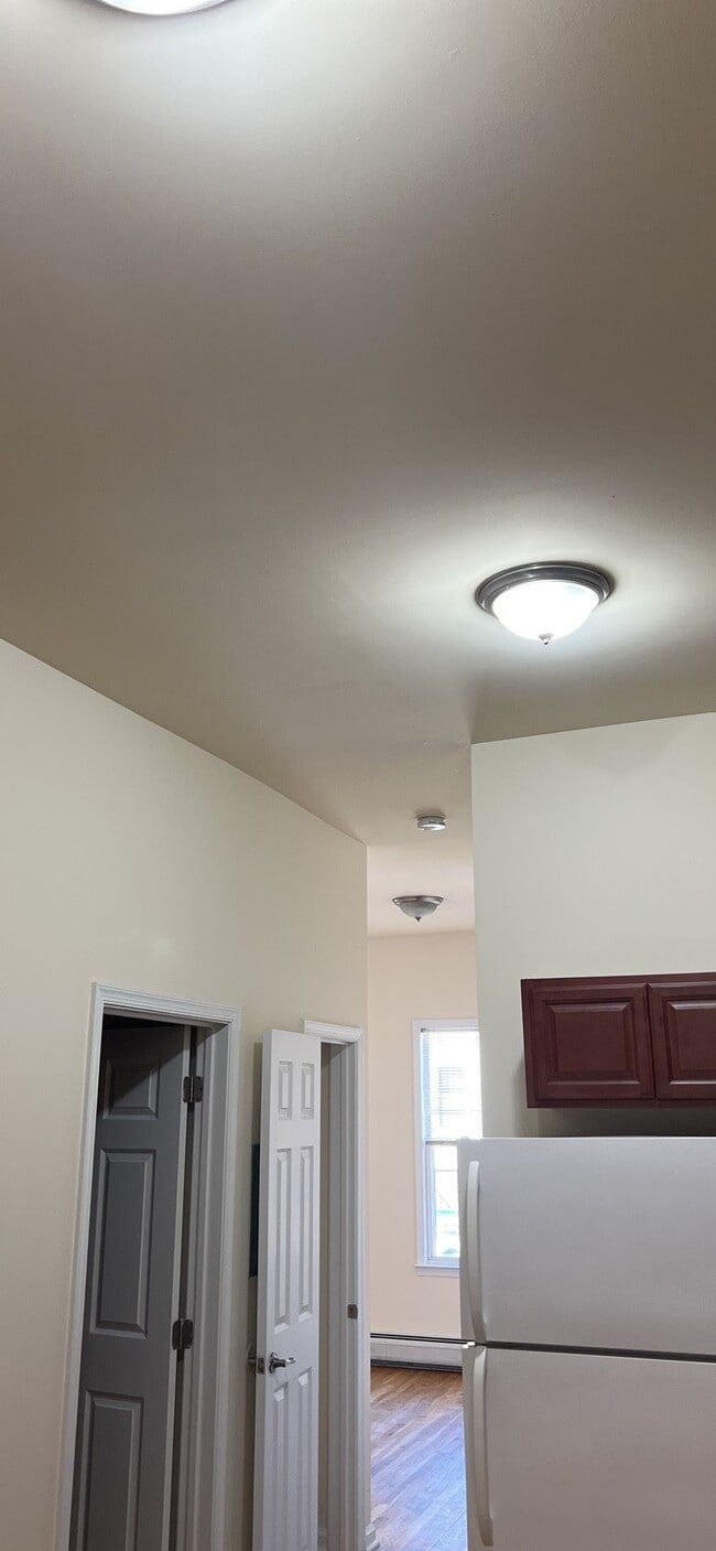 Photo - 129 Court St