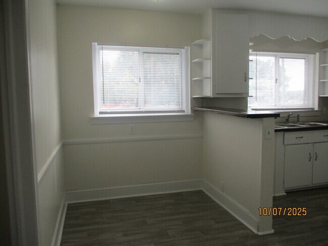 Photo - 3823 N Sharon Amity Rd