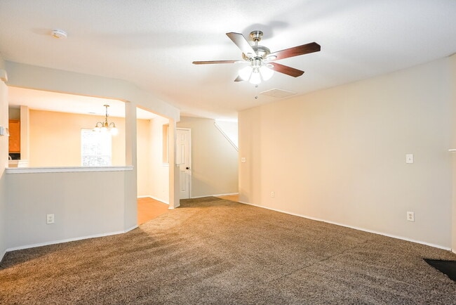 Photo - 936 Mailwood Dr