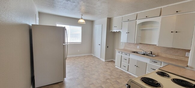 Photo - LARGE HOME QUIET STREET