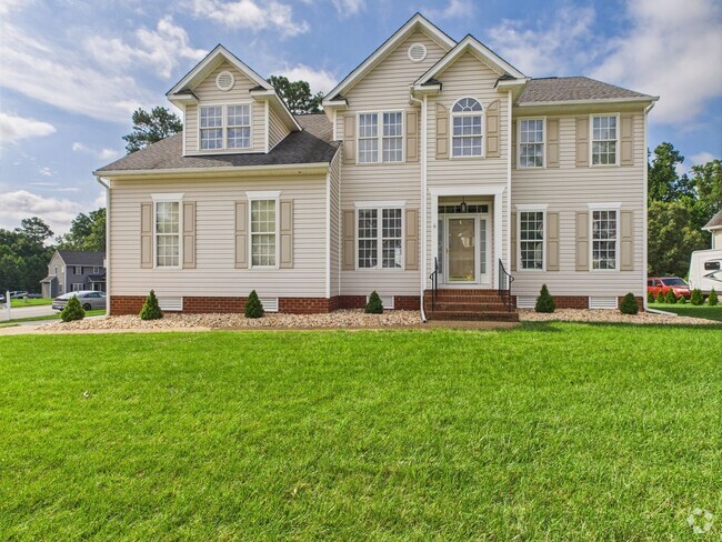 Building Photo - Stunning 4 Bed 2.5 Bath Home in Chester AV...