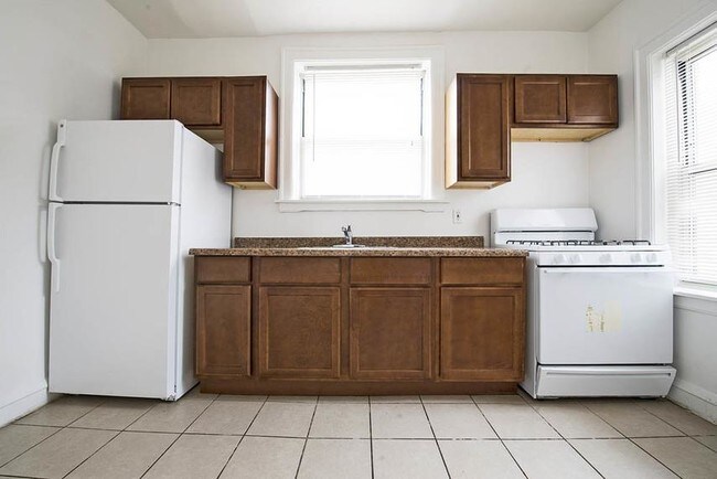 Photo - 8253-59 S Ingleside Ave