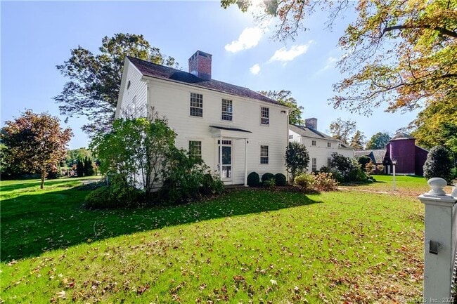 Photo - 2081 North St