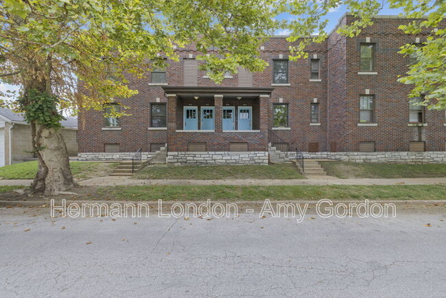 Building Photo - 6022 Dewey Ave Unit A Rental