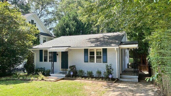 Building Photo - Cozy Remodeled Decatur 1 Bed-1 Bath DUPLEX... Rental