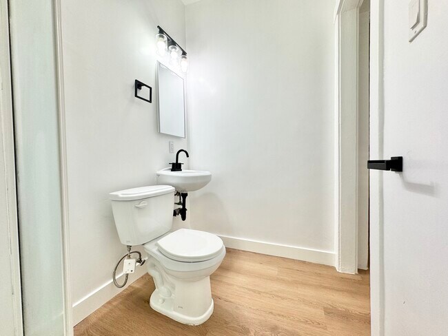 Photo - 1110 S Lake St Unit 103A