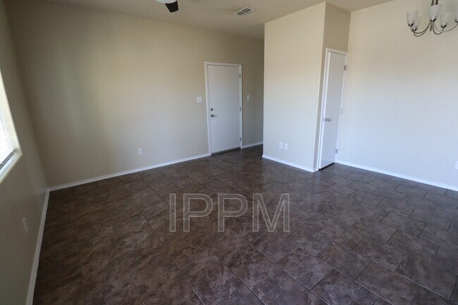 Photo - 17124 Mandarin Ave
