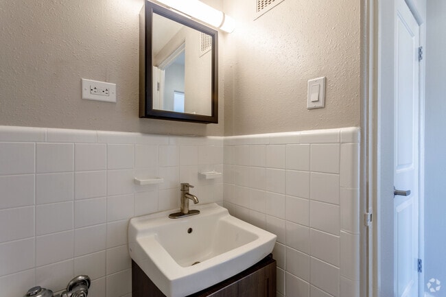 1 HAB, 1 BA, 540 ft²
