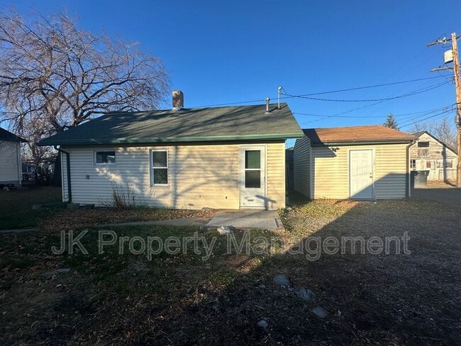 Photo - 615 8th Ave S