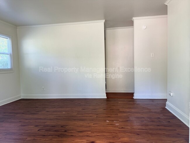 Photo - 419 Walton St