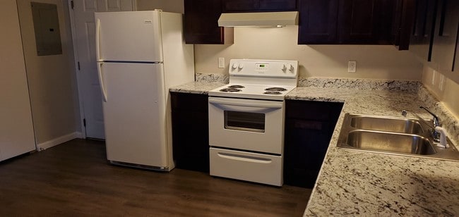 Applecrest Village Apartments