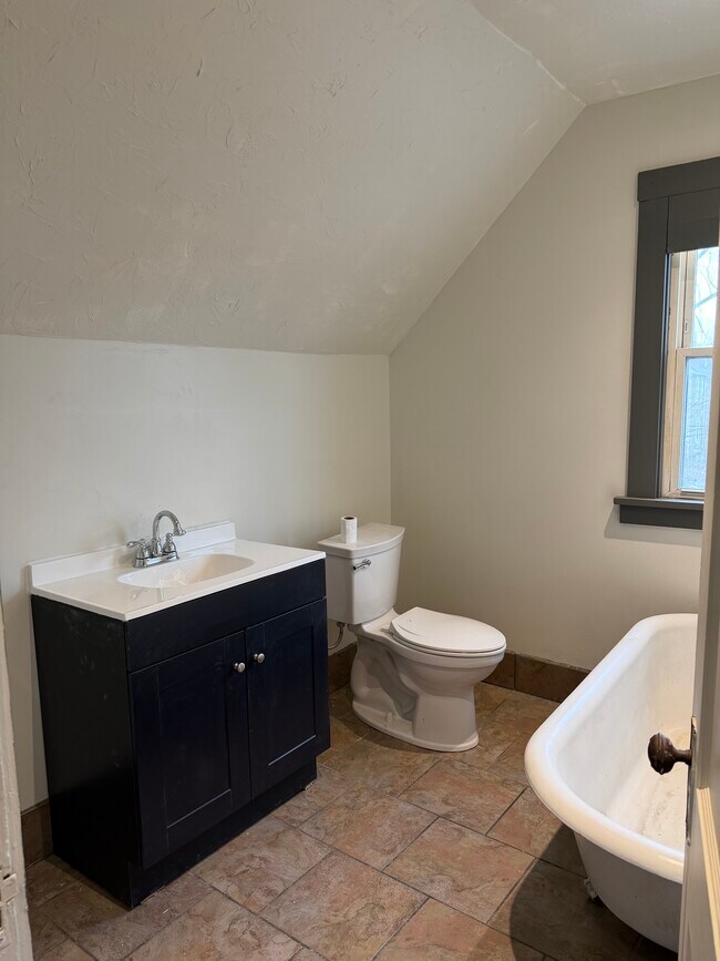 Photo - 7610 Rosewood Ave