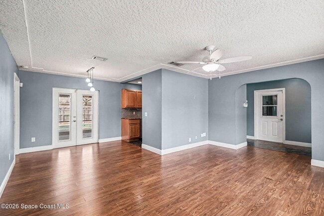 Photo - 512 Dijon Dr