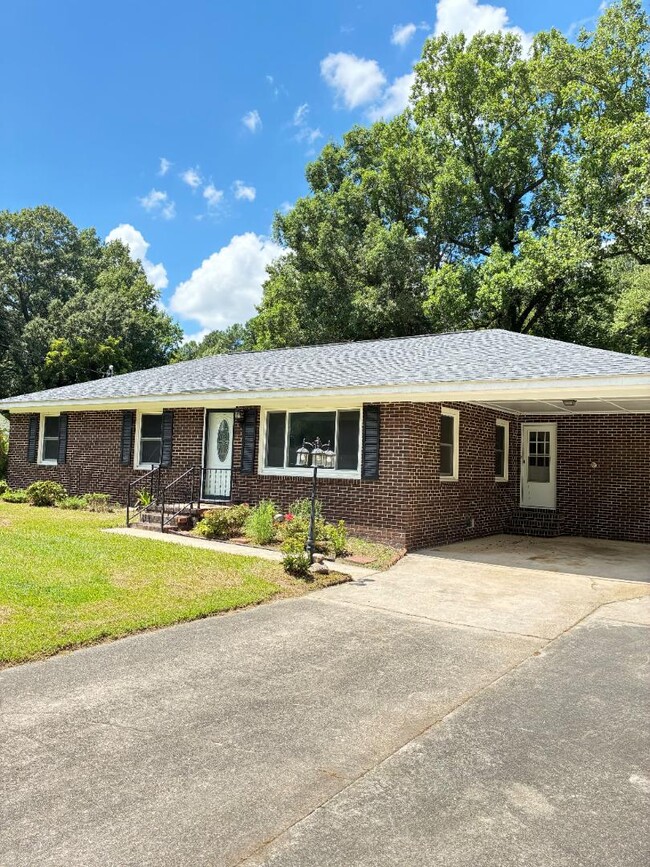 Photo - 5020 Oakdale Rd