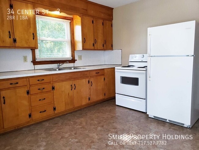 Building Photo - 34 Center St Unit 3 Rental