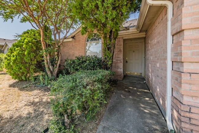 1740 Cedar Tree Dr