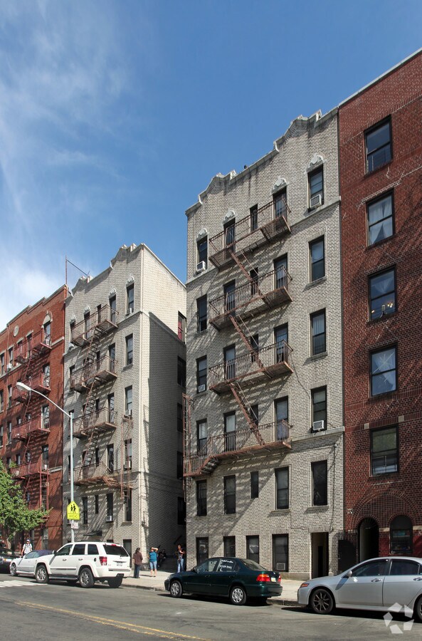 3044 Kingsbridge Ave - 3044 Kingsbridge Ave Apartments