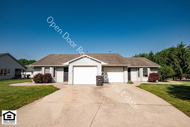 Building Photo - 1525/1529 Flagstone Dr. Unit 1525 Flagstone Dr.