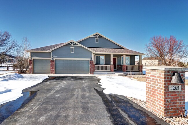 Ranch-style Home in Spring Valley Ranch in... - Ranch-style Home in Spring Valley Ranch in...