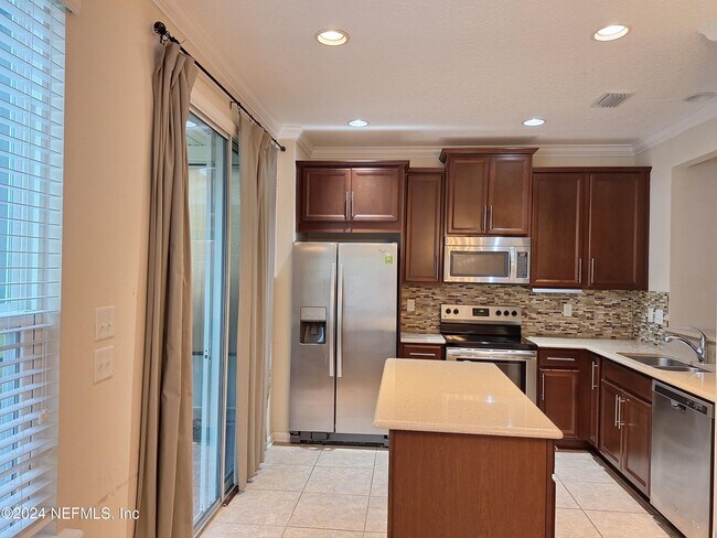 Photo - 177 Richmond Dr