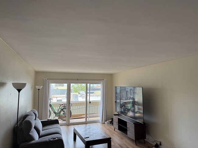 Photo - 1801 Diamond St Unidad 3-318 Rental