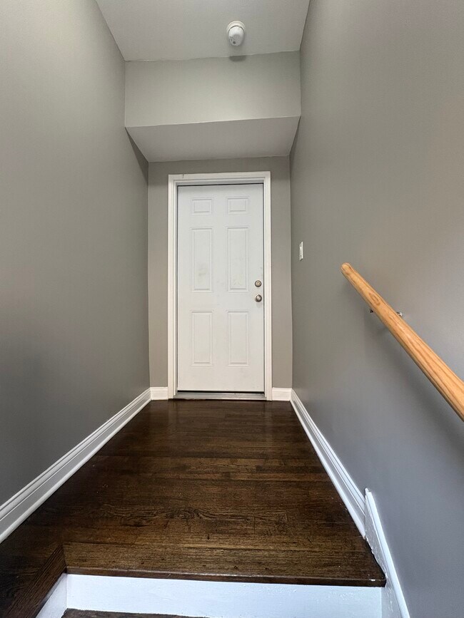 Photo - 7414 S Maryland Ave Unit 2