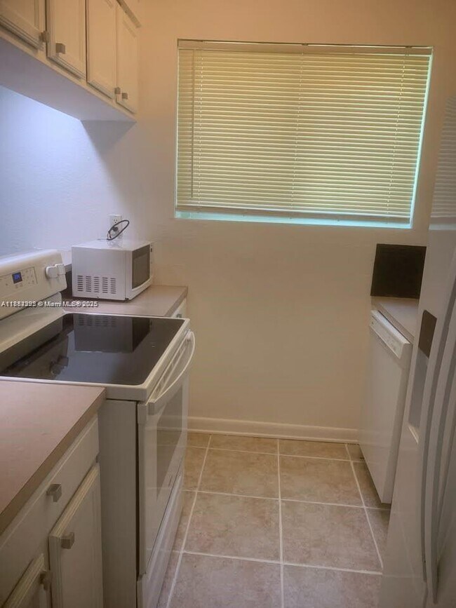 Photo - 359 Meridian Ave Unit A107