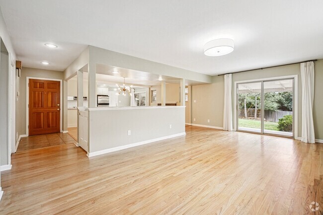 Building Photo - 994 E Costilla Ave Rental
