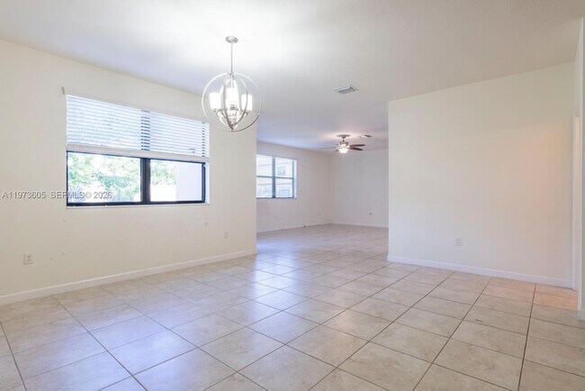 516 SE 35th Ter