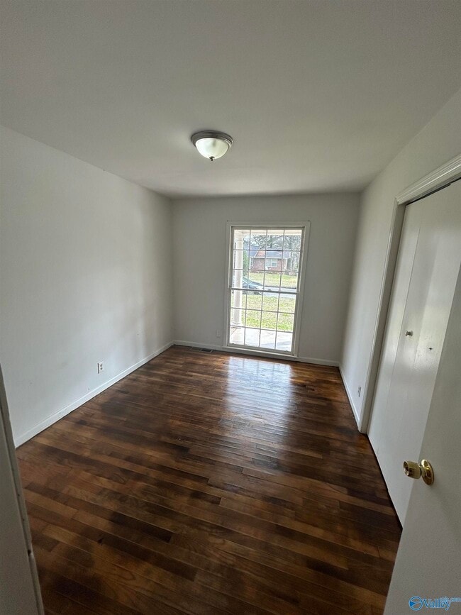 Photo - 603 Hal St NW