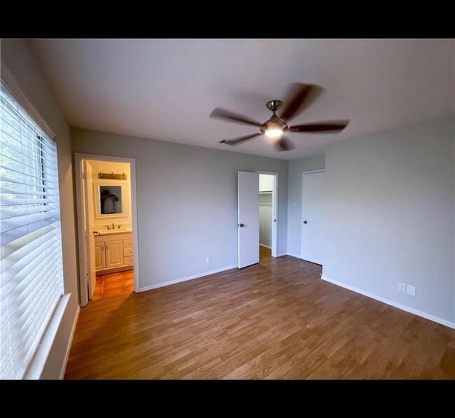 Photo - 2102 Kenneth Ave