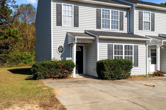 Charming 3-Bed 3.5-Bath Near Campbell Univ... - Charming 3-Bed 3.5-Bath Near Campbell Univ... Casa