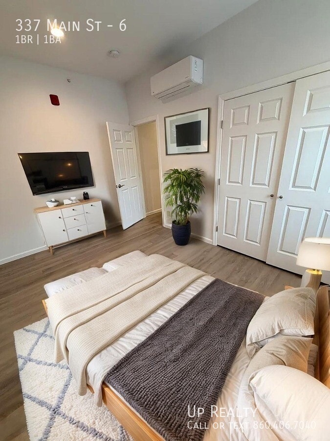 Photo - 337 Main St Unit 6