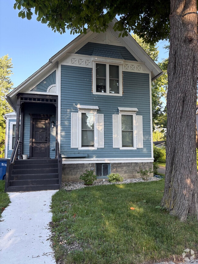Building Photo - 216 N Sheridan St Unit #1 Rental