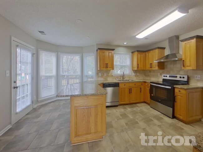 Photo - 713 Trailing Rock Dr
