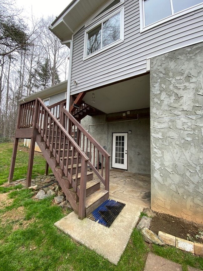 Photo - Black Mountain - Home Apartment, North Fork Rd, Utilities included