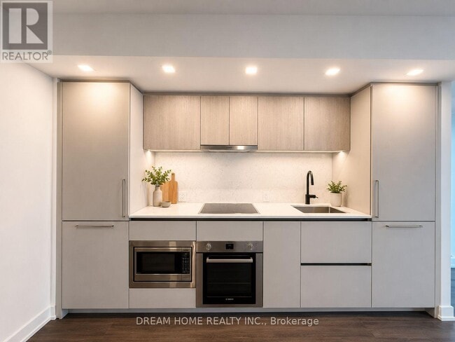 Photo - 609 Sherbourne St Unit 906