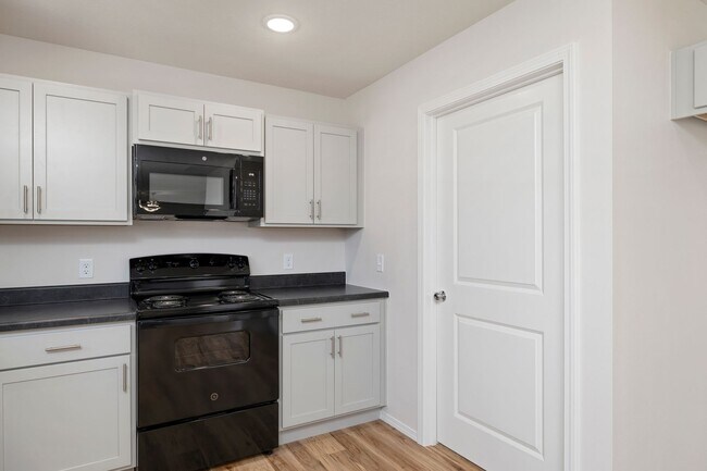 Photo - 3 Bedroom Rental with Fence!