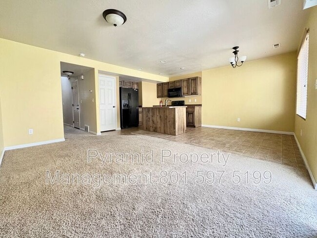 Photo - 2136 Fernside St