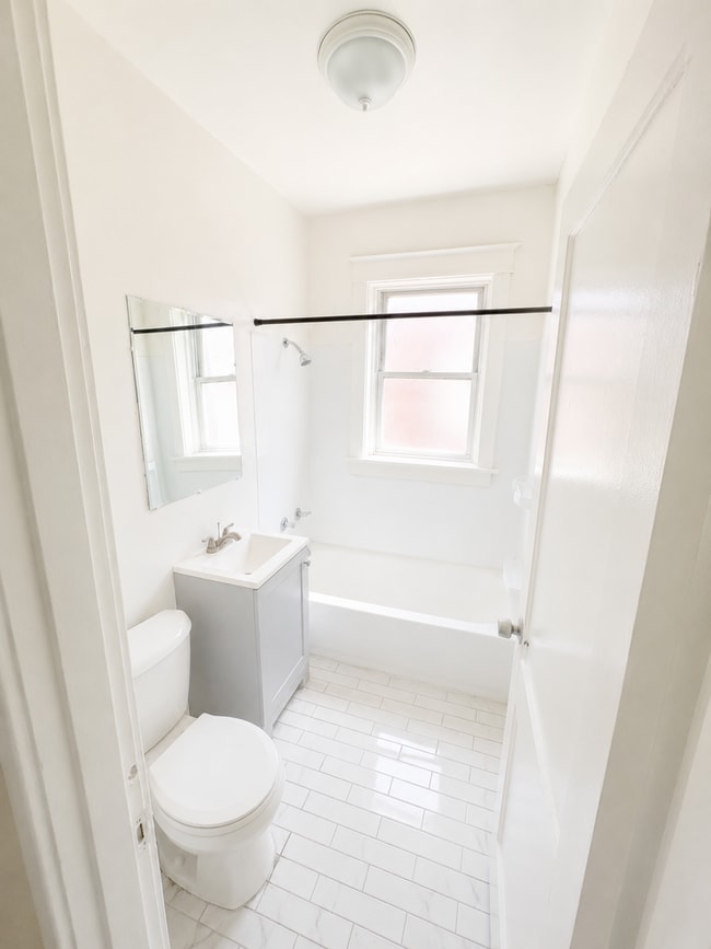 Photo - 4000-4002 Pennsylvania Ave. Unit 4002-1B