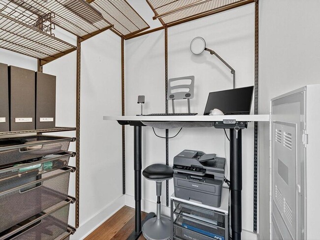 Photo - 1312 King St Unit 210